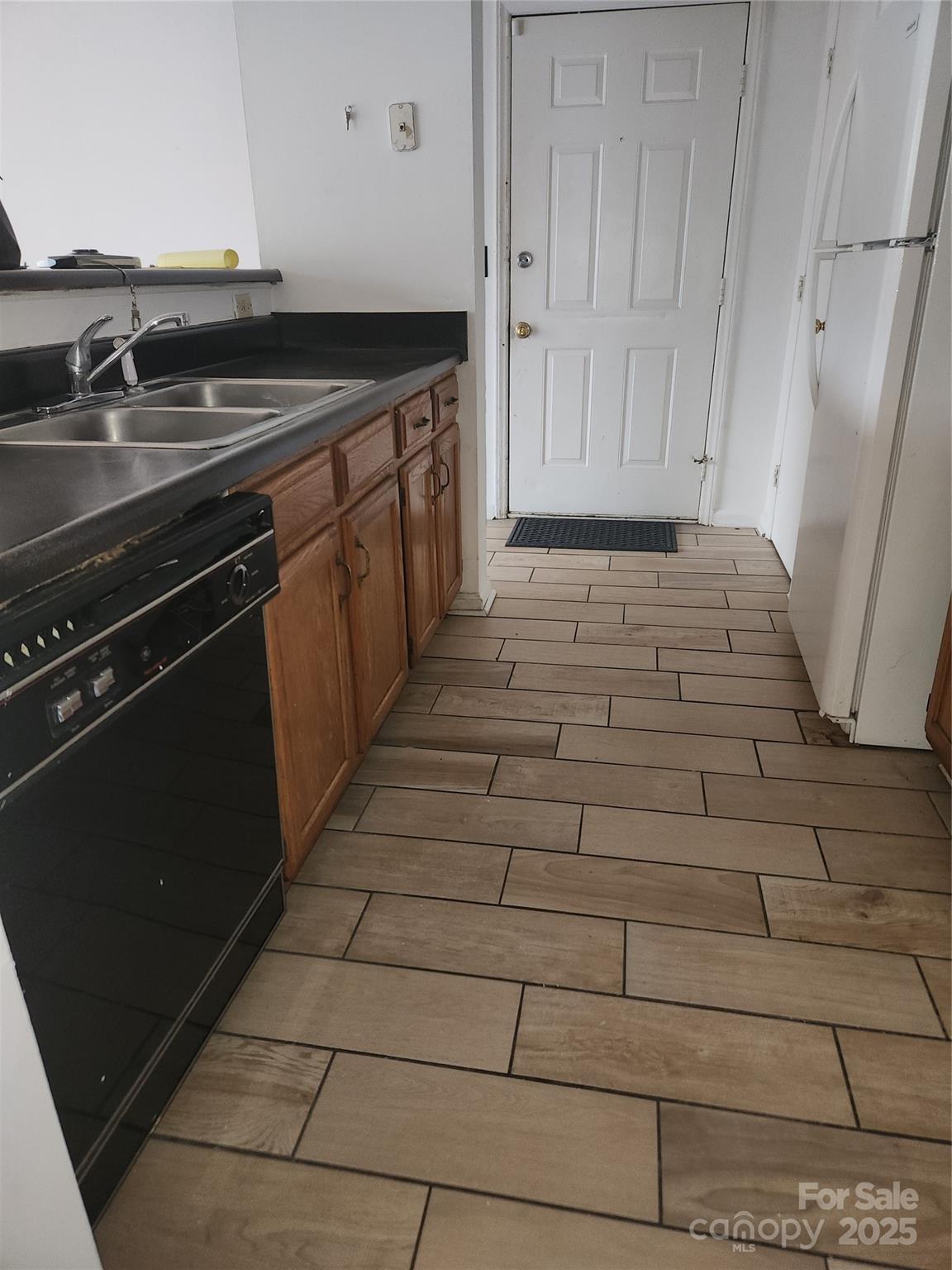 1614-H Arlyn Circle Charlotte NC 28213