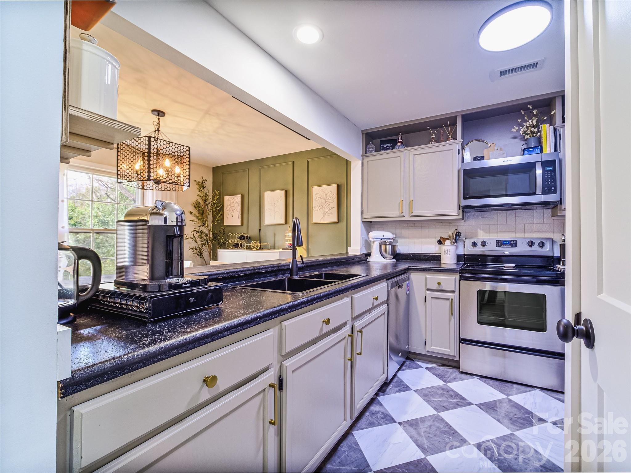 3300 Selwyn Farms Lane Charlotte NC 28209