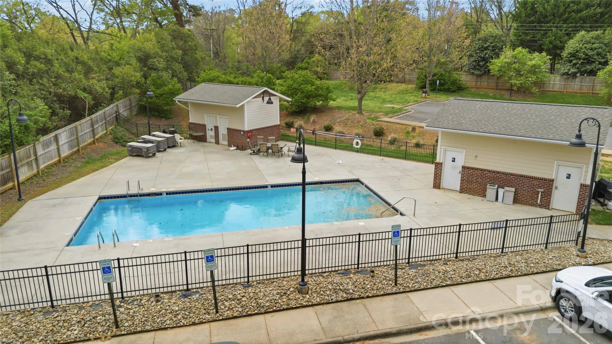 1000 E Woodlawn Road Charlotte NC 28209