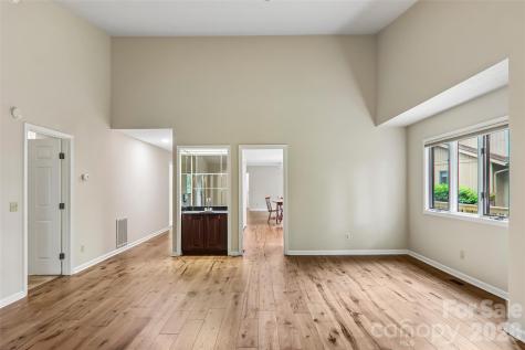 405 Wild Oak Lane Hendersonville NC 28791