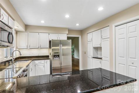 405 Wild Oak Lane Hendersonville NC 28791