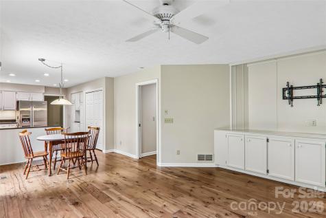 405 Wild Oak Lane Hendersonville NC 28791