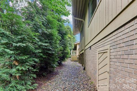 405 Wild Oak Lane Hendersonville NC 28791
