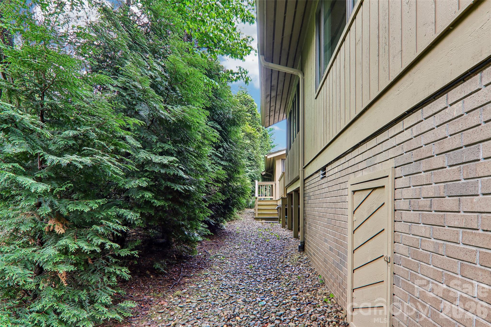 405 Wild Oak Lane Hendersonville NC 28791