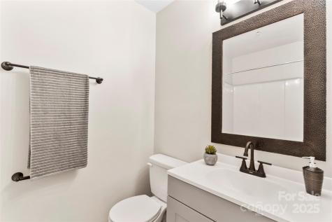 1620 Arlyn Circle Charlotte NC 28213