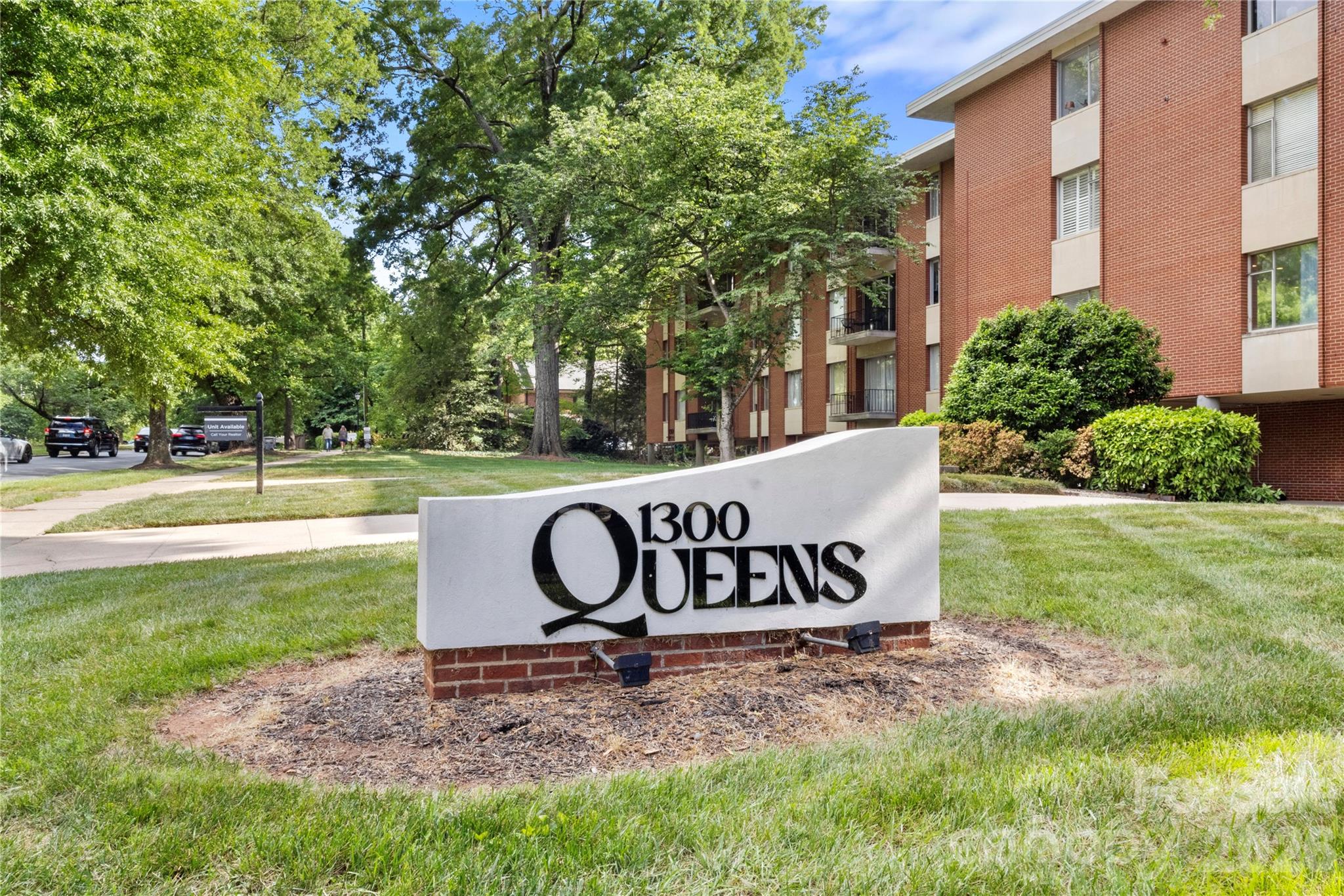 1300 Queens Road Charlotte NC 28207