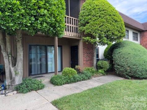 427 6TH Avenue W Hendersonville NC 28739