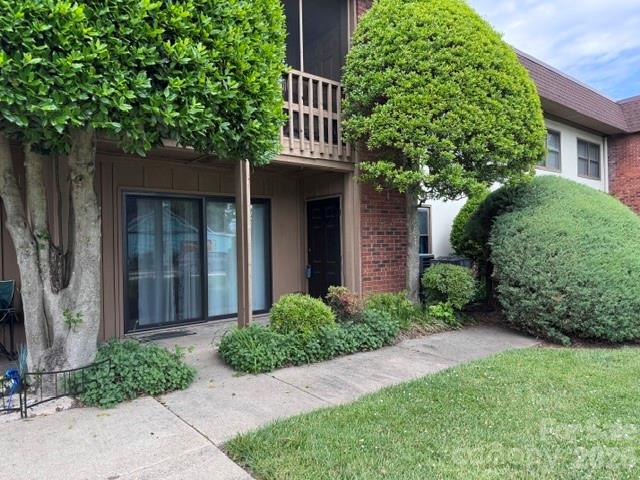 427 6th Avenue W Hendersonville NC 28739