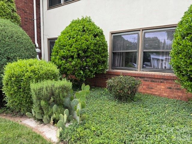 427 6th Avenue W Hendersonville NC 28739