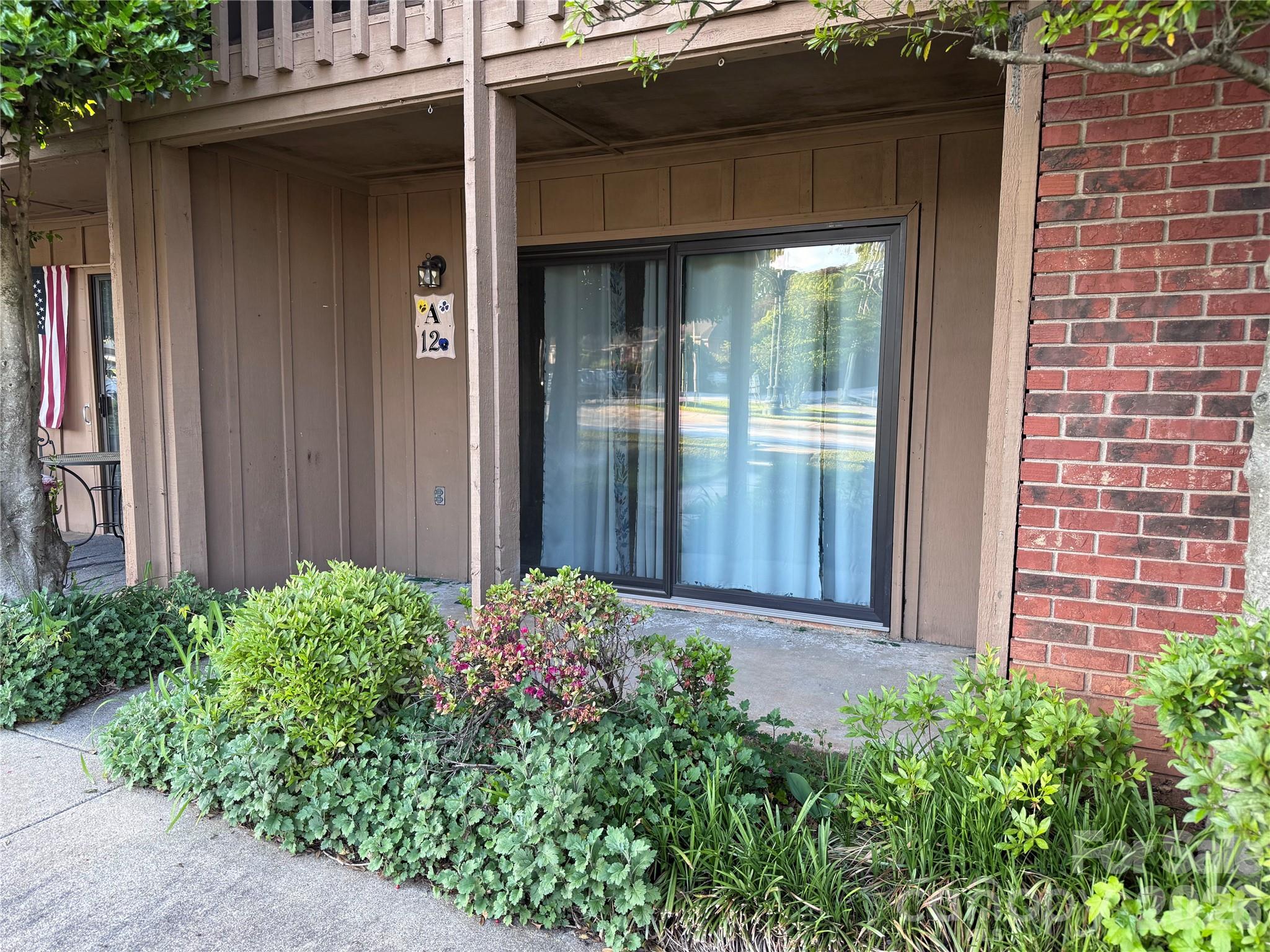427 6th Avenue W Hendersonville NC 28739