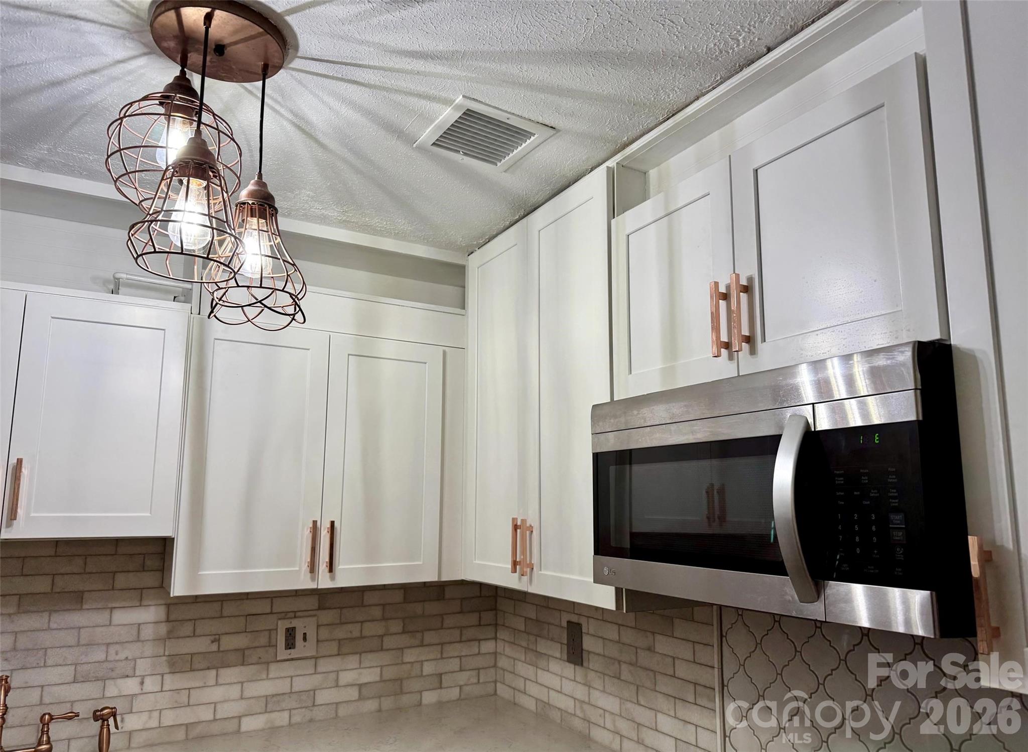 427 6th Avenue W Hendersonville NC 28739
