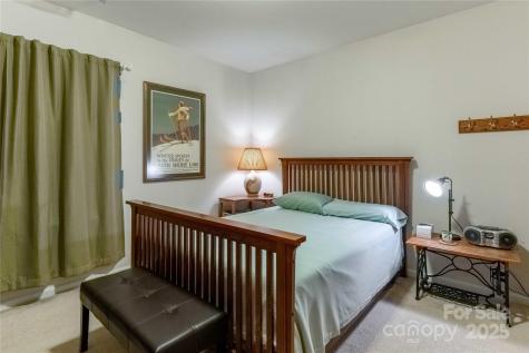 332 Appeldoorn Circle Asheville NC 28803