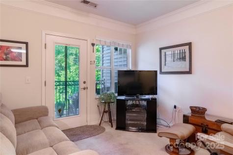 332 Appeldoorn Circle Asheville NC 28803