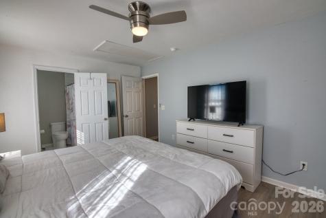 429 Wiltshire Circle Fletcher NC 28732