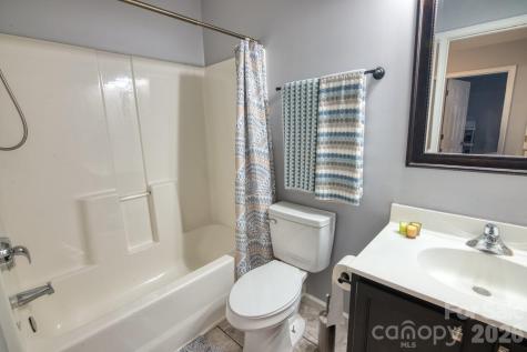 429 Wiltshire Circle Fletcher NC 28732