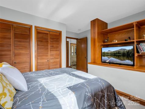 155 Quail Cove Road Lake Lure NC 28746