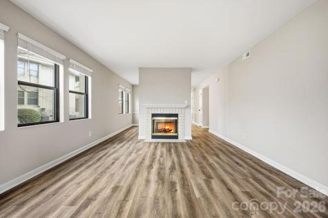 1605 Abbey Circle Asheville NC 28805