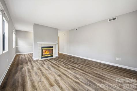 1605 Abbey Circle Asheville NC 28805