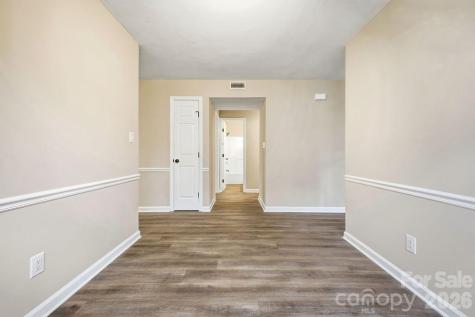 1605 Abbey Circle Asheville NC 28805