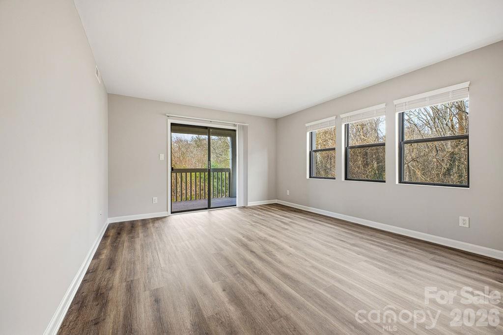 1605 Abbey Circle Asheville NC 28805