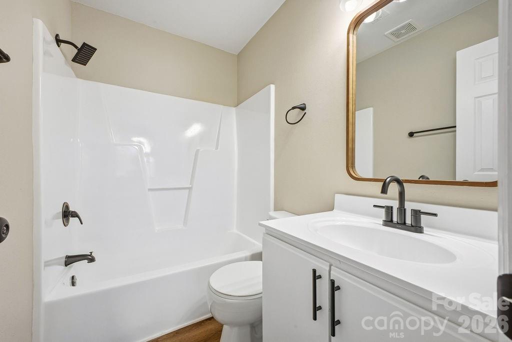 1605 Abbey Circle Asheville NC 28805