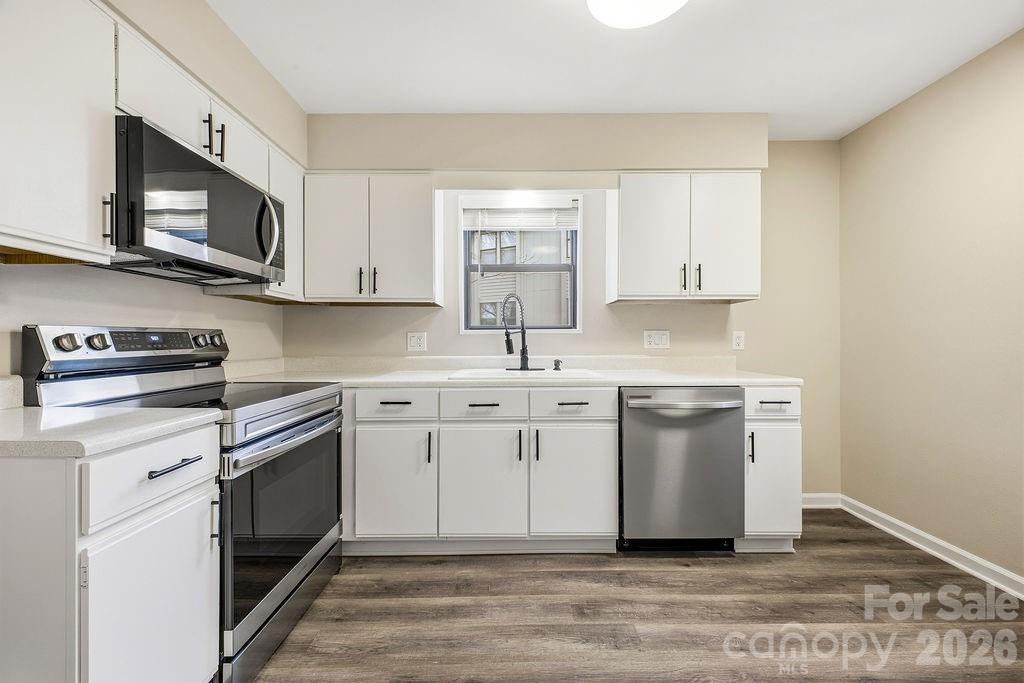 1605 Abbey Circle Asheville NC 28805