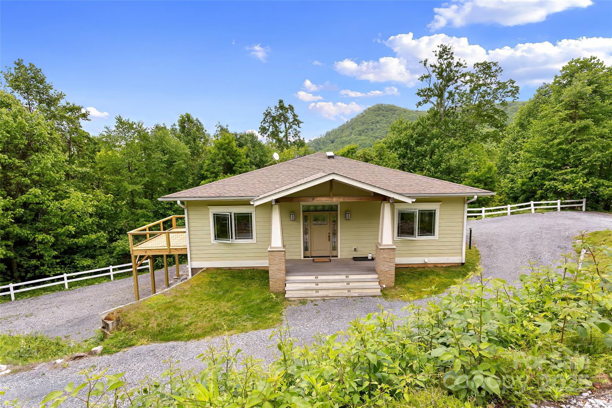 9 Gazebo Trail Clyde NC 28721