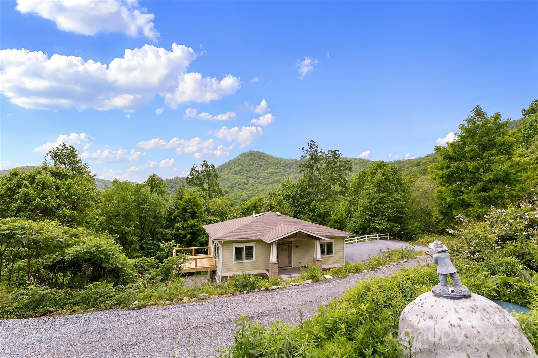 9 Gazebo Trail Clyde NC 28721