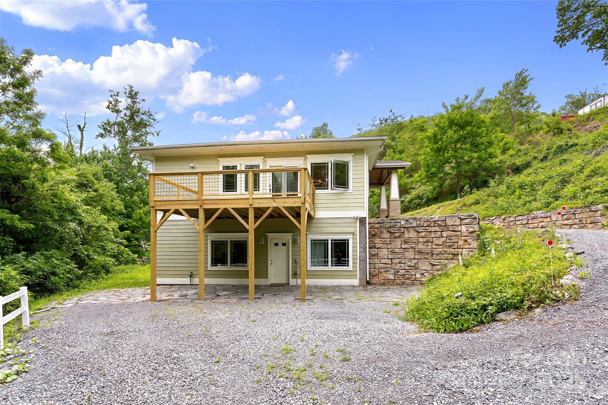 9 Gazebo Trail Clyde NC 28721