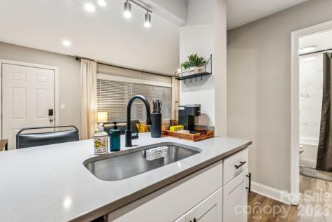 2000 Patio Court Charlotte NC 28205