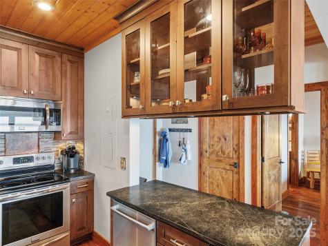 80 Slickrock Road Burnsville NC 28714