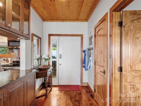 80 Slickrock Road Burnsville NC 28714