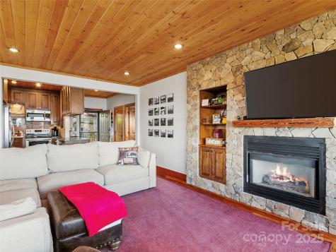 80 Slickrock Road Burnsville NC 28714