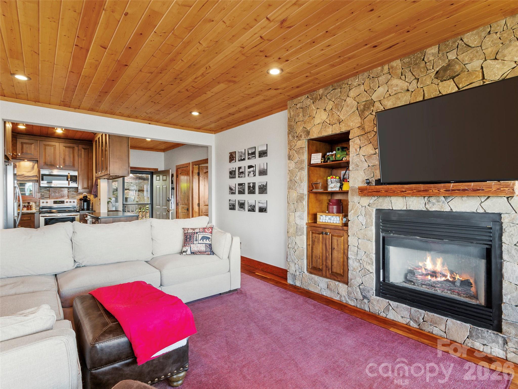 80 Slickrock Road Burnsville NC 28714