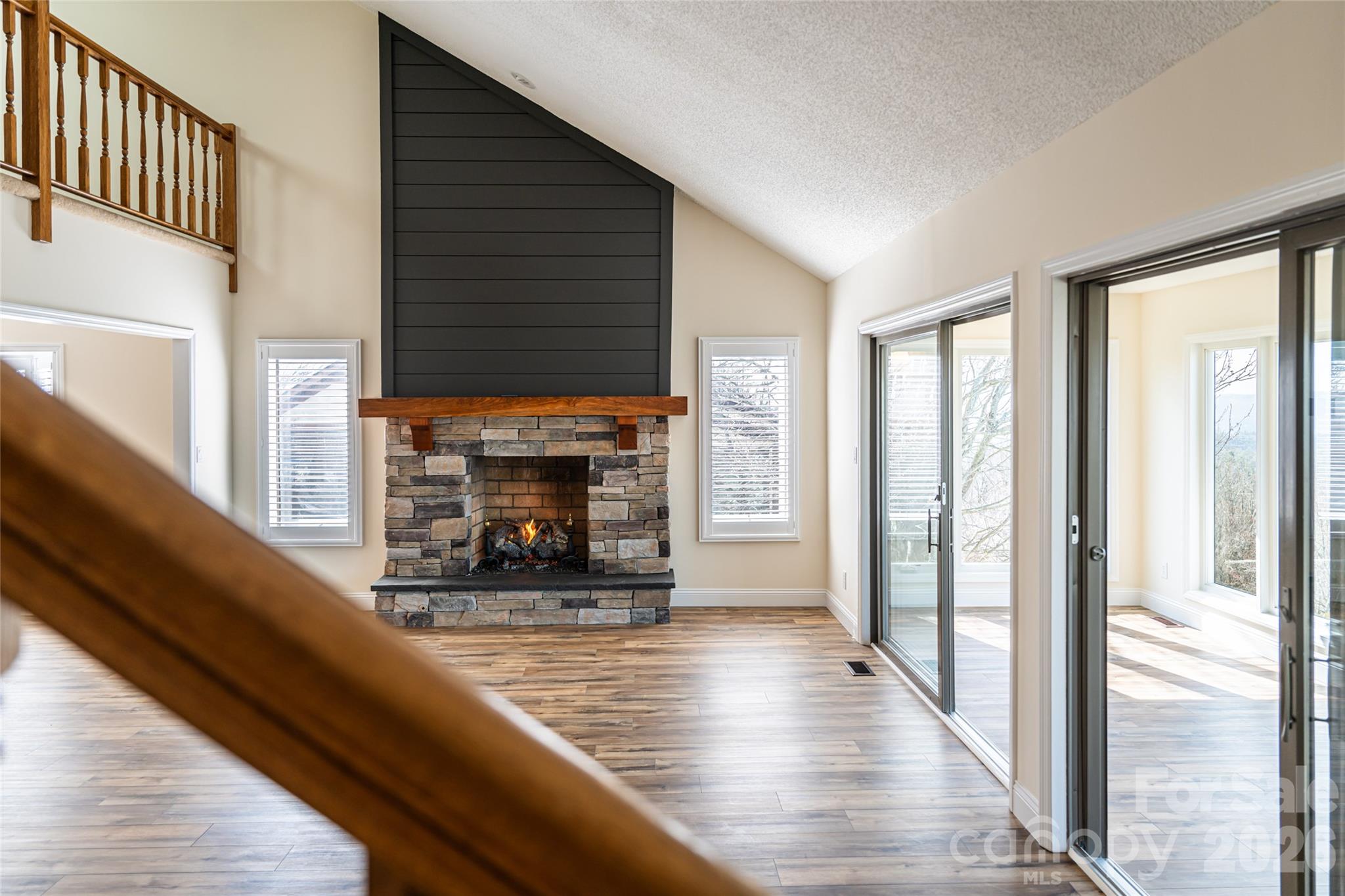 1203 Fleetwood Plaza Hendersonville NC 28739