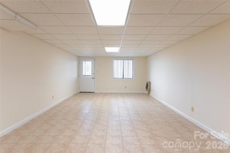 1203 Fleetwood Plaza Hendersonville NC 28739