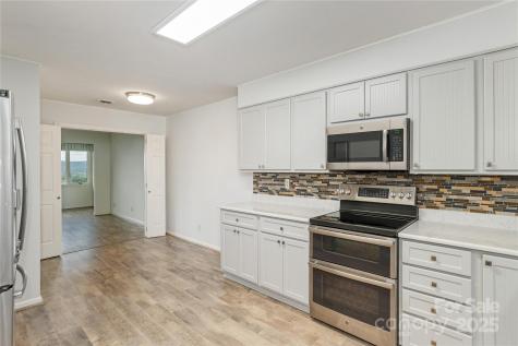 140 Bent Tree Drive Hendersonville NC 28739