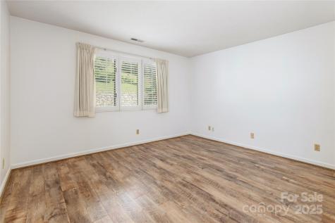 140 Bent Tree Drive Hendersonville NC 28739