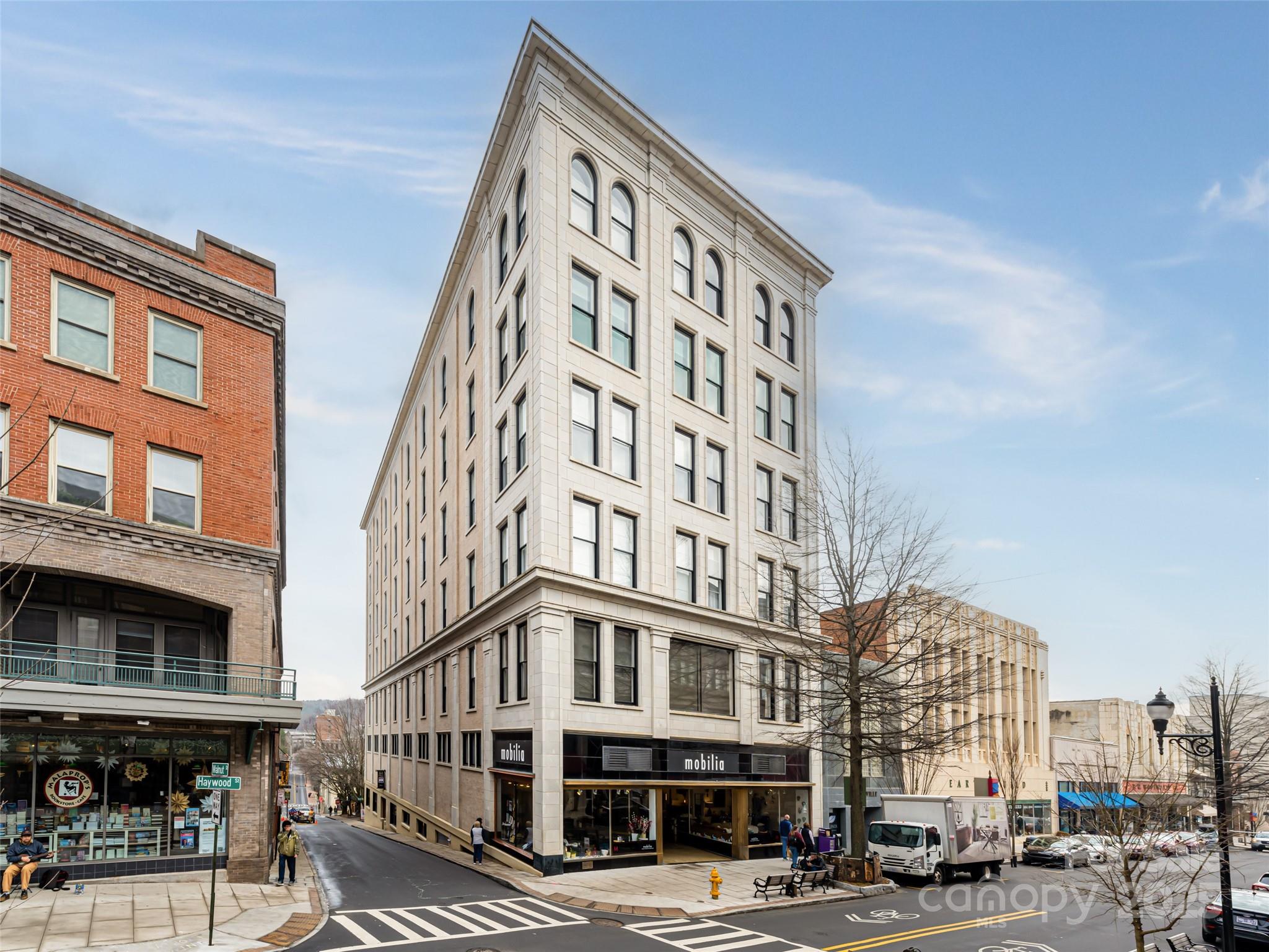 84 W Walnut Street Asheville NC 28801