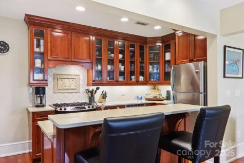 203 6th Avenue W Hendersonville NC 28739