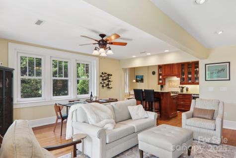 203 6th Avenue W Hendersonville NC 28739