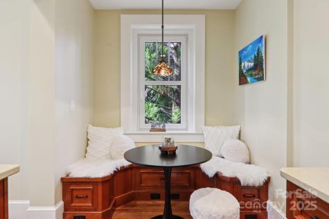 203 6th Avenue W Hendersonville NC 28739