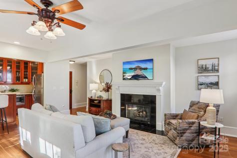 203 6th Avenue W Hendersonville NC 28739