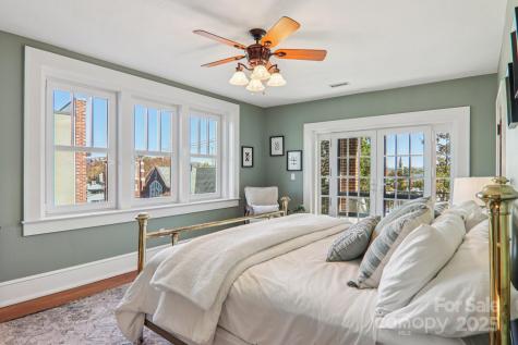 203 6th Avenue W Hendersonville NC 28739