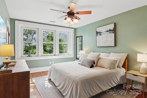 203 6th Avenue W Hendersonville NC 28739