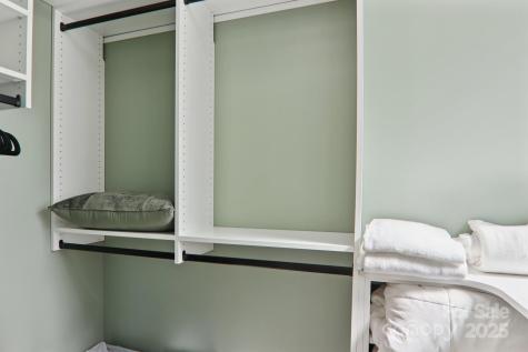 203 6th Avenue W Hendersonville NC 28739