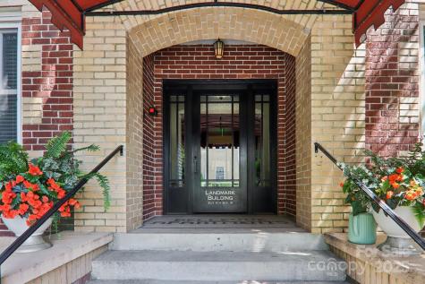 203 6th Avenue W Hendersonville NC 28739