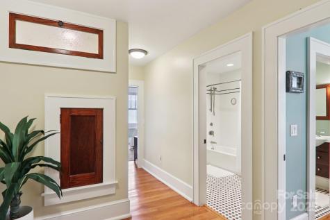 203 6th Avenue W Hendersonville NC 28739