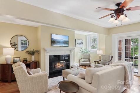 203 6th Avenue W Hendersonville NC 28739