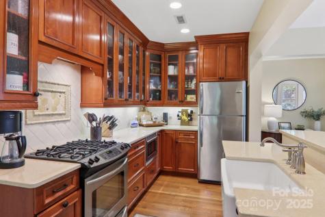 203 6th Avenue W Hendersonville NC 28739